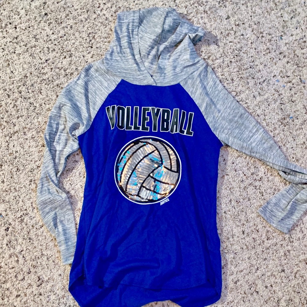 Hooded long sleeve shirt
